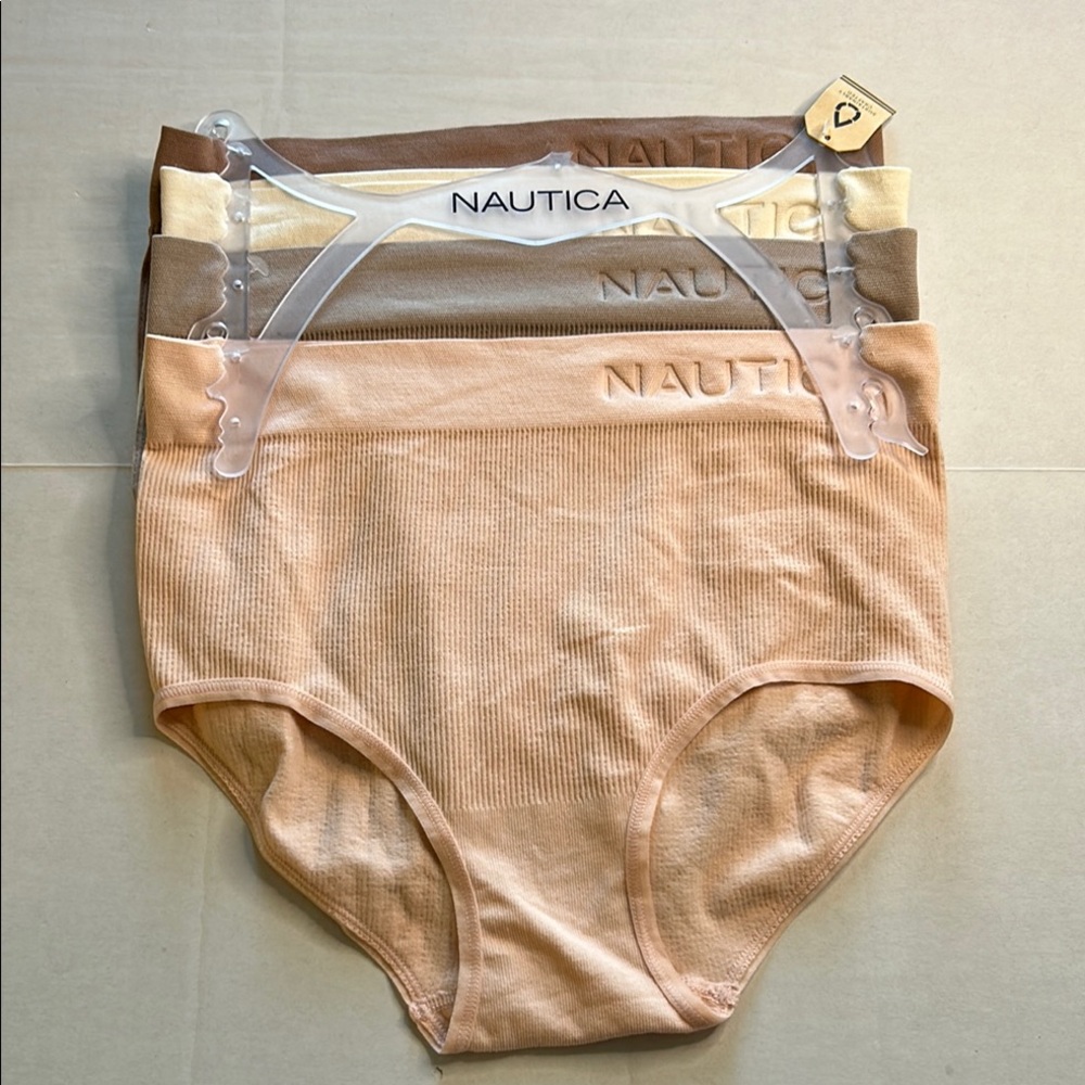 NWT Nautica Womens 4 Pk Ribbed Briefs Size Small
